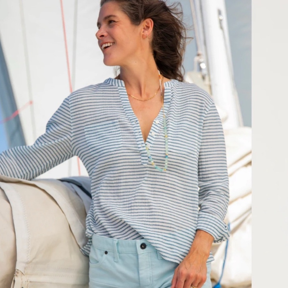 Carve Designs Dylan Gauze Striped V-Neck Top - White and Blue